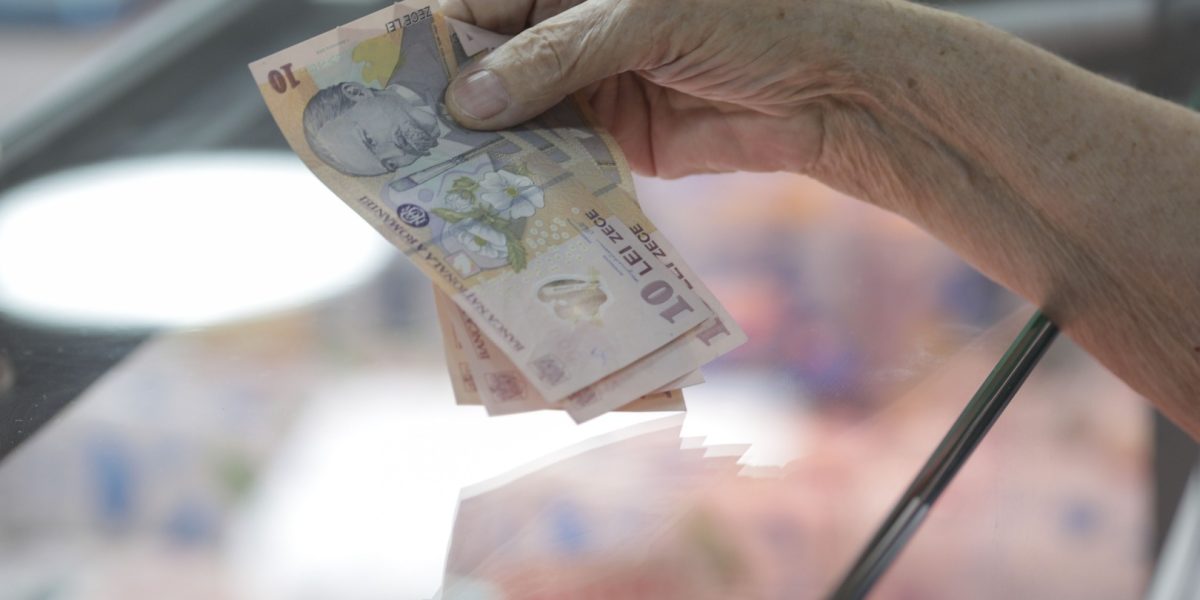Pensiile românești, zdrobite de inflație: Puterea de cumpărare, în picaj