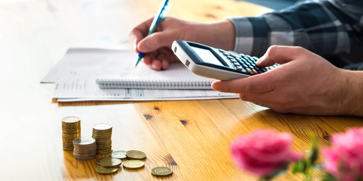 Pensii suspendate: Verificări pentru unii pensionari. Ce trebuie să facă