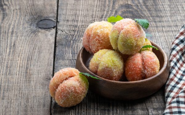 Piersici umplute, gustul copilăriei: rețeta bunicii te așteaptă