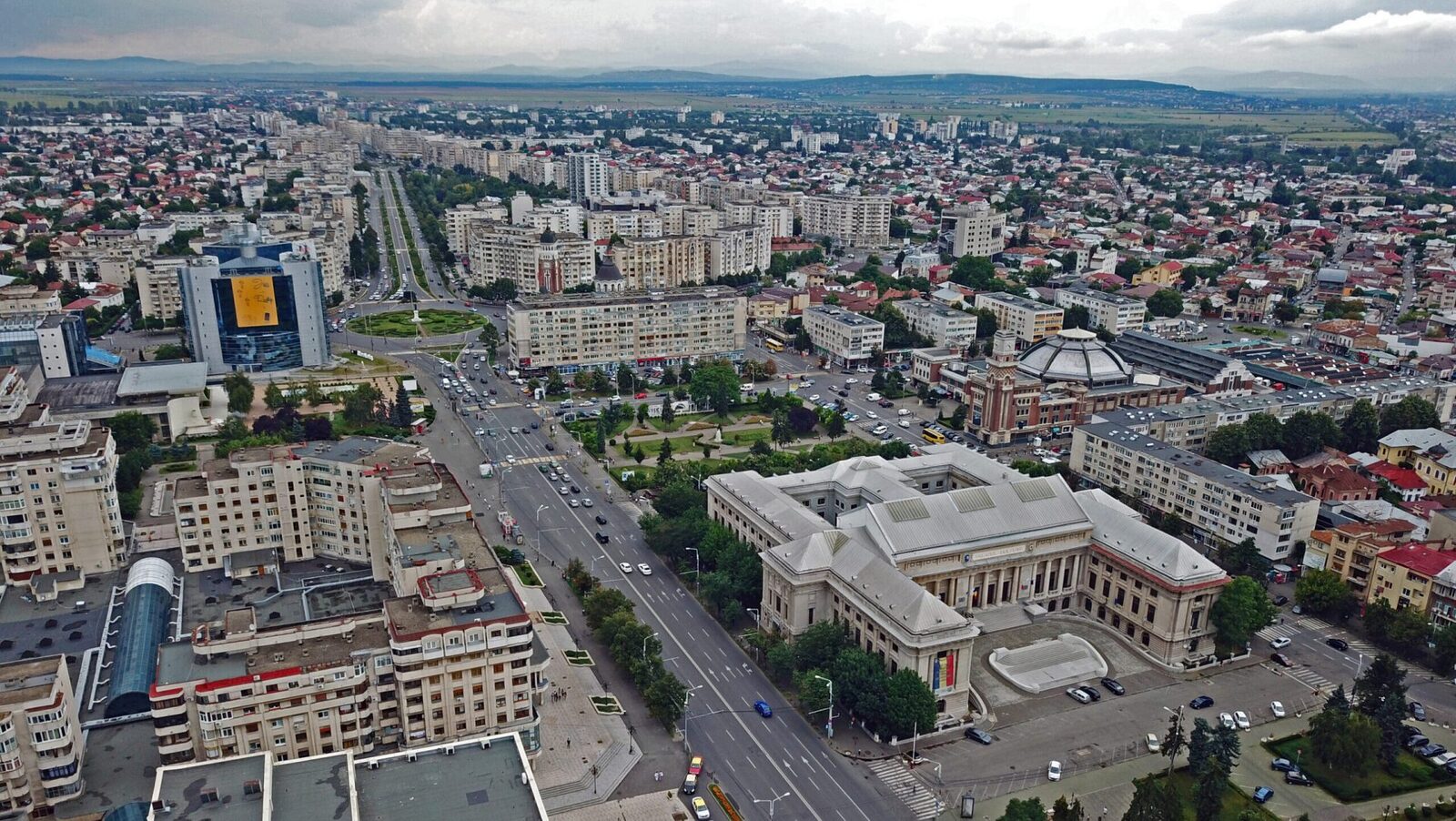 Tineri din Ploiești, în 2026: Ce-i așteaptă? Opțiuni, din ce în ce mai puține!