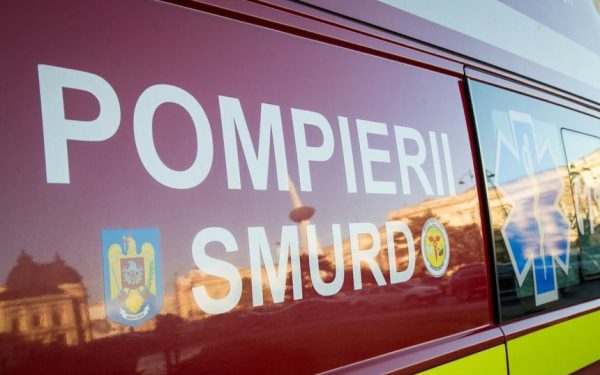 Incendiu major la un bloc social din București: 11 persoane, la spital