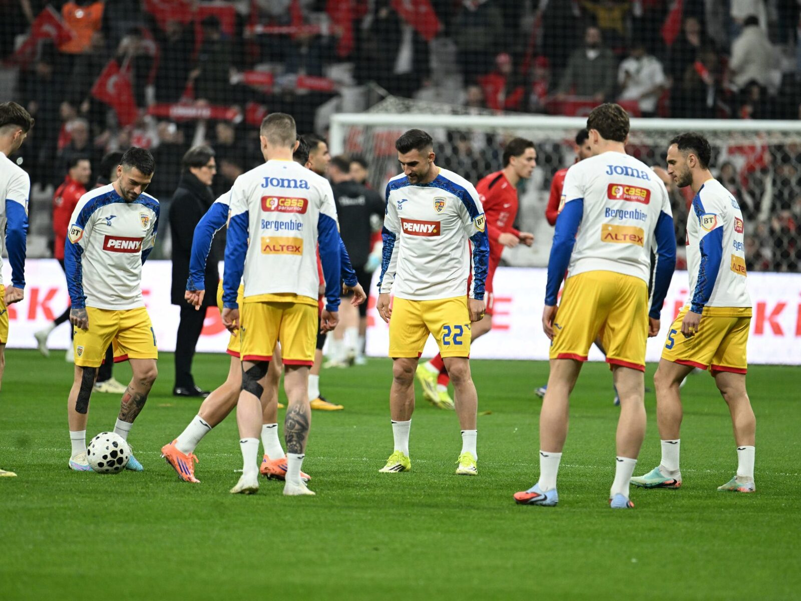 Un fotbalist din Vișeu de Sus, aproape de debutul pentru România cu Slovacia