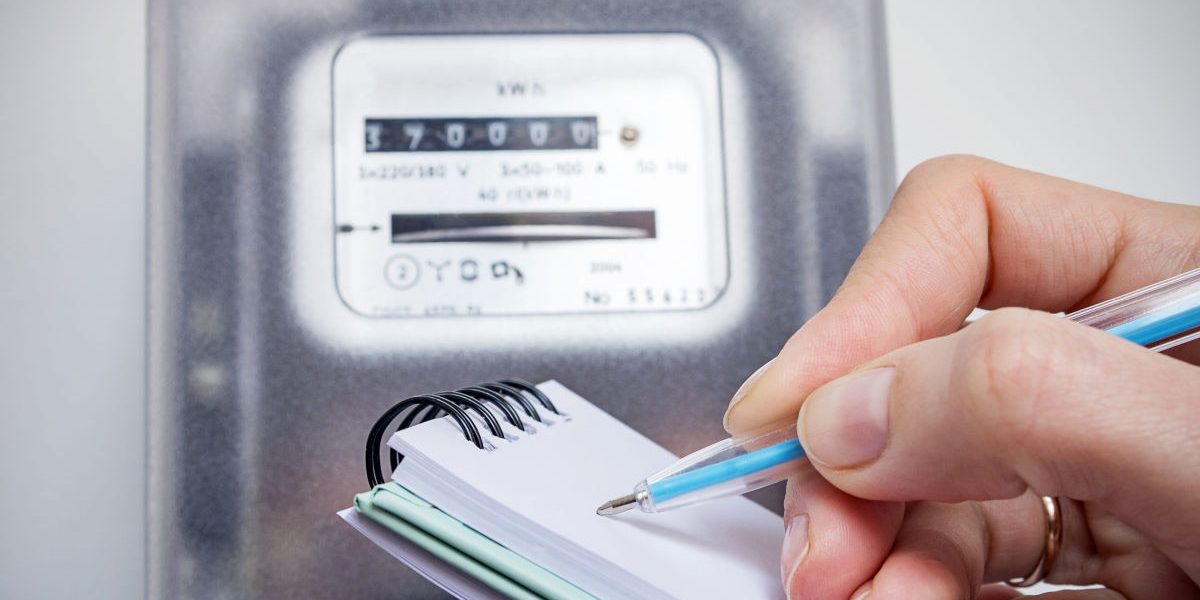 PPC lovește: Reduceri la electricitate pentru români, valabile un an
