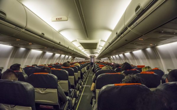Taxa din Olanda dă peste cap aviația europeană: zborurile lungi, un lux