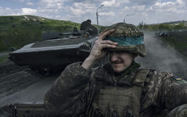 Ucraina: Rușii au încălcat armistițiul de Paște