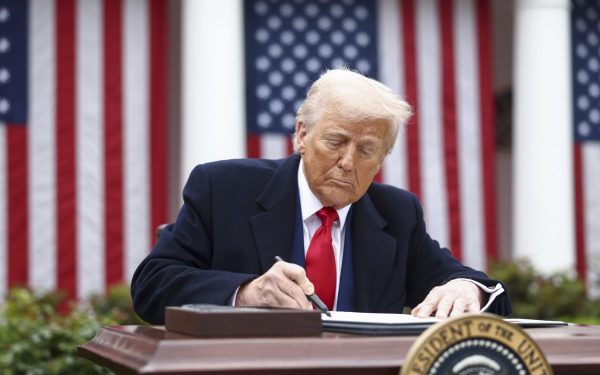 SUA negociază cu Iran: 20 miliarde dolari, plată CASH pentru uraniu. Trump, optimist