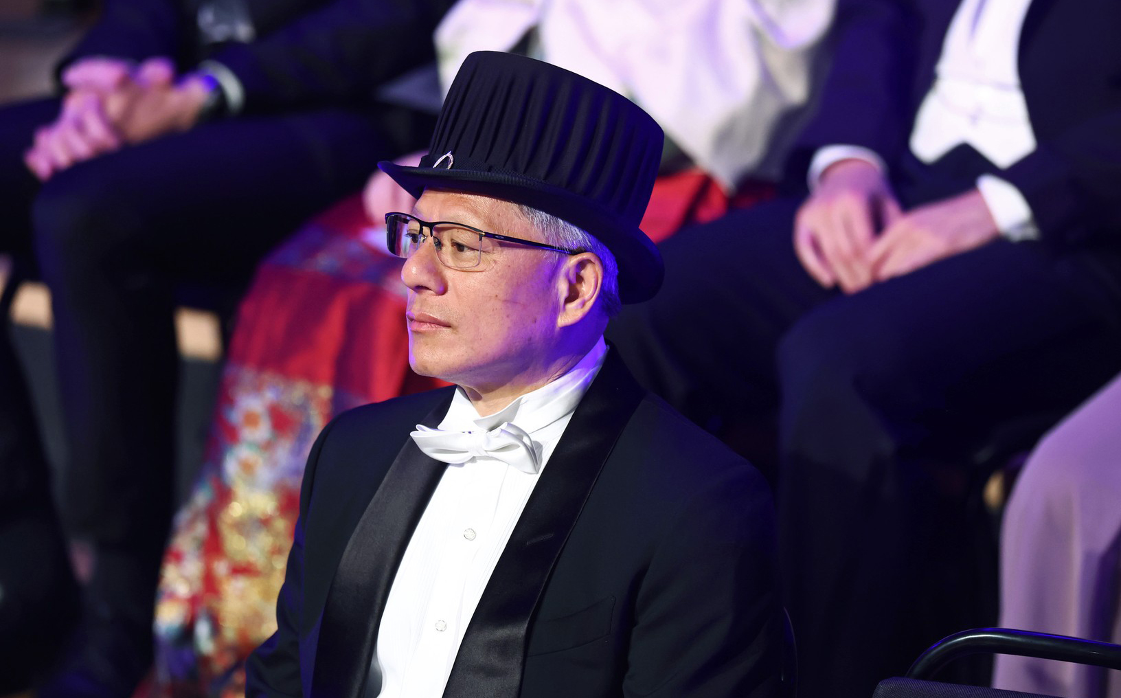 Jensen Huang, directorul general al Nvidia, consideră că tehnologia inteligenței artificiale nu va duce la un val brusc de concedieri, ci va transforma radical piața muncii