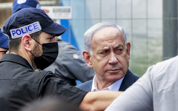 Gesturi obscene pentru premierul israelian, în direct din Spania