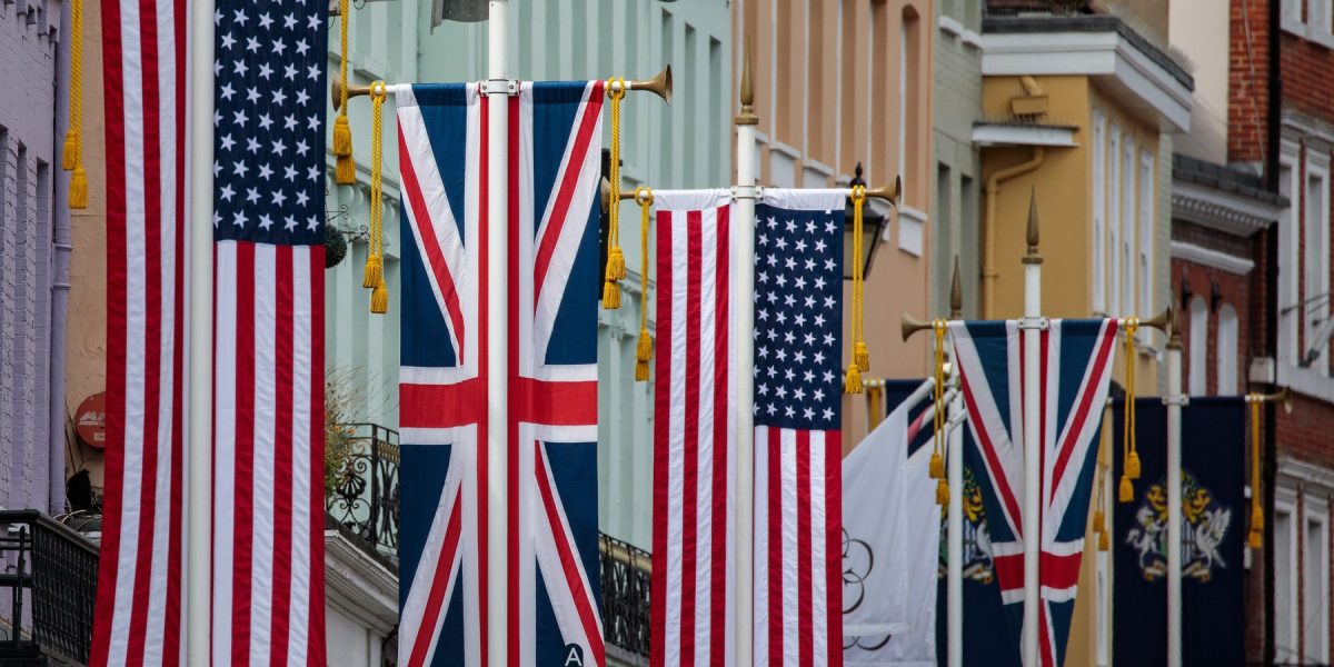 Trump amenință Marea Britanie: Acord comercial, pe muchie de cuțit, din cauza Iranului