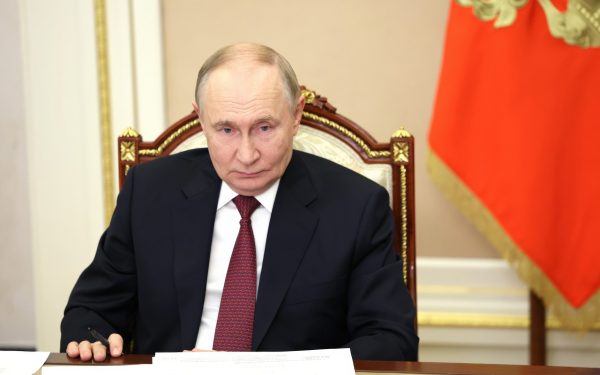 Putin, în cădere liberă: Războiul din Ucraina și cenzura îi erode