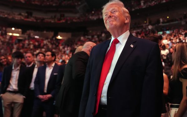 Pariuri secrete pe Trump: Milioane câștigate cu ponturi dinainte de anunțuri