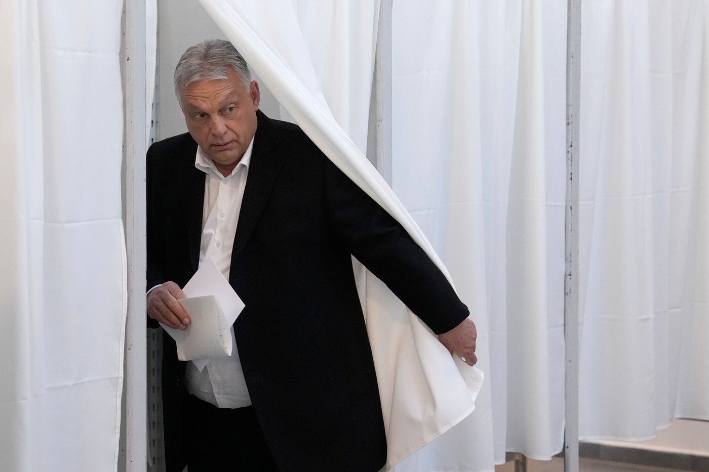 Orban, după scrutin: Alegerile au fost democratice. Sondajele îl dau câștigător pe Tisza