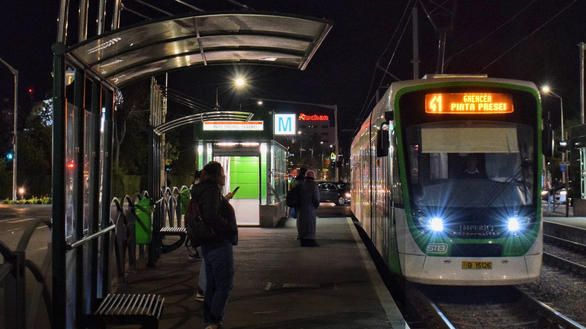 STB anunță programul mijloacelor de transport pentru Paște: Linia 41 circulă în noaptea de Înviere Societatea de Transport București (STB) a dat publicității programul mijloacelor de transport de suprafață pentru perioada sărbătorilor pascale