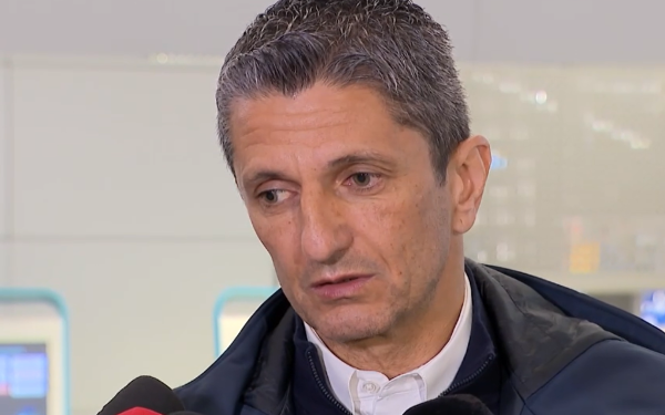 Lacrimi pe aeroport: Răzvan Lucescu, sfat emoționant pentru fanii fotbalului