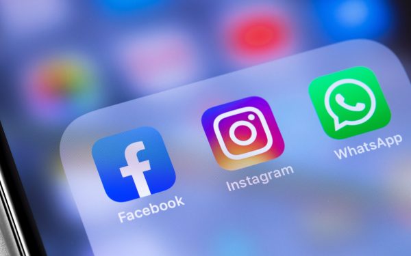 Democrația, sub asediul social media: Algoritmii schimbă votul în România