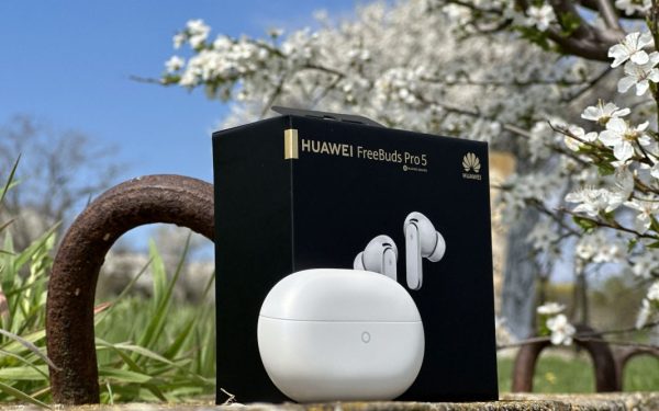 HUAWEI FreeBuds Pro 5: Testăm căștile care te scapă de gălăgie, inclusiv-n metrou