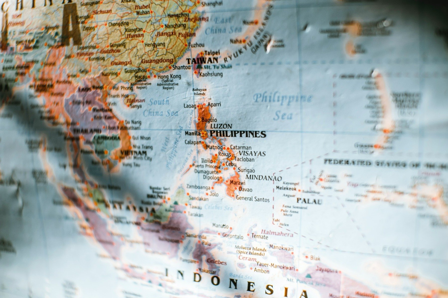 Fermierii filipinezi forțați să lase recolta să putrezească din cauza creșterii costurilor Fermierii din Filipine, precum Romeo Wagayan, se confruntă cu o situație deosebit de dificilă