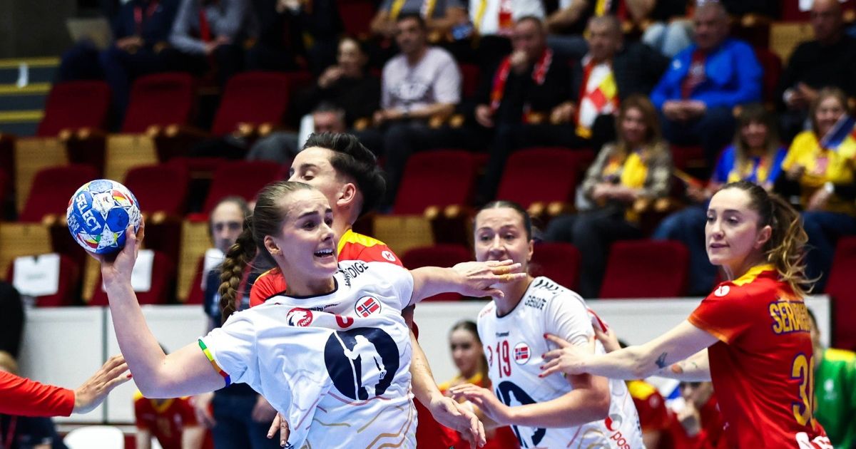 România, umilită de Norvegia în EHF Euro Cup Naționala feminină de handbal a României a suferit o înfrângere categorică în fața Norvegiei, scor 25-45, în etapa a cincea a turneului EHF Euro Cup