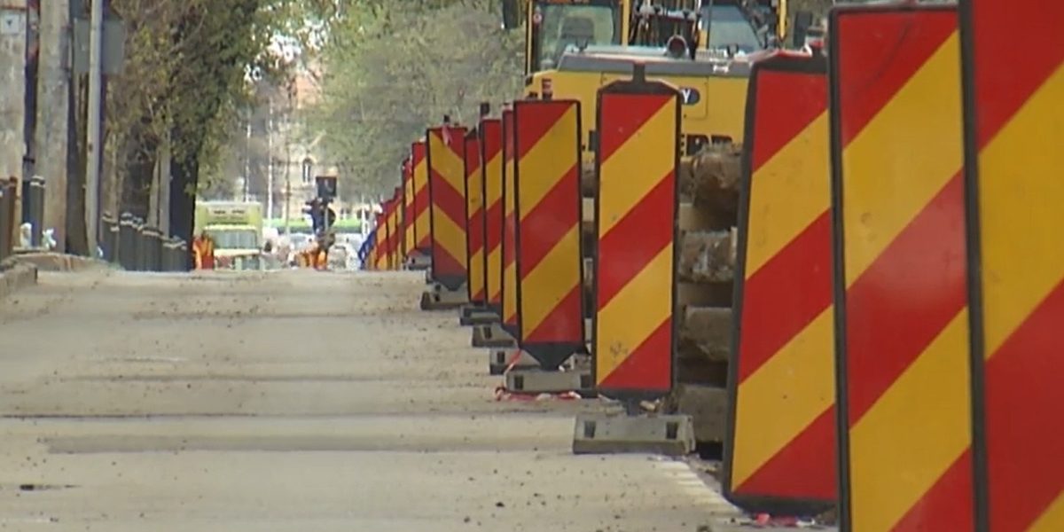 București: Calvar pe șantierele de tramvai. Traficul, blocat pe bulevarde