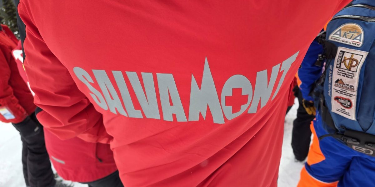 Accident în Făgăraș: Turistă rănită, salvată de salvamontiști