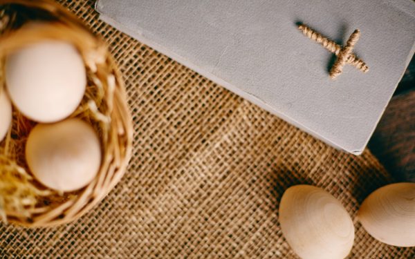 Marele Sâmbătă 2026: Tradiții, pregătiri și ce nu știai despre Paște