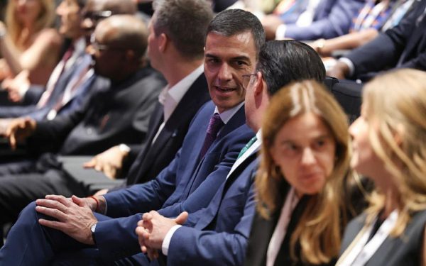 Sanchez sfidează Washingtonul: Merge la Beijing, Spania vrea să reducă deficitul uriaș