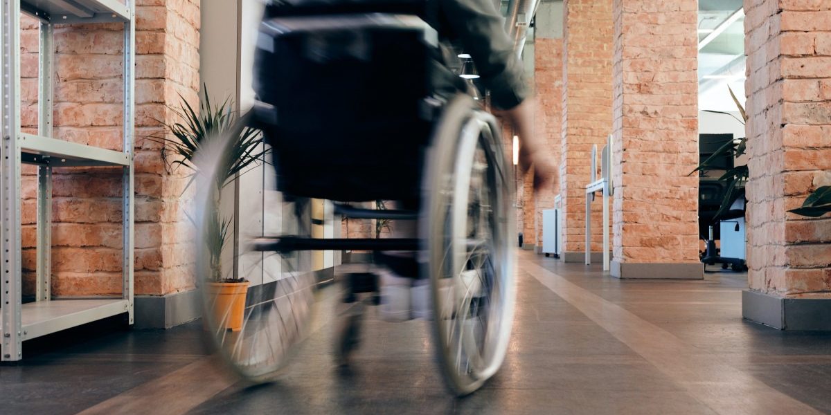 Măsuri drastice! Ministrul Muncii închide „robinetul” afacerilor cu persoane cu handicap
