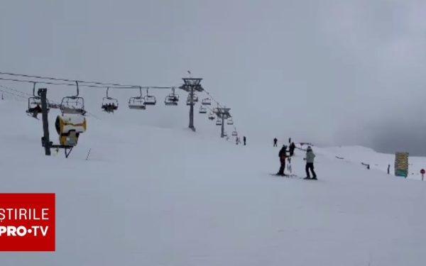 Pârtii la 2000, chiar de Paște: Zăpadă „impecabilă” în România!