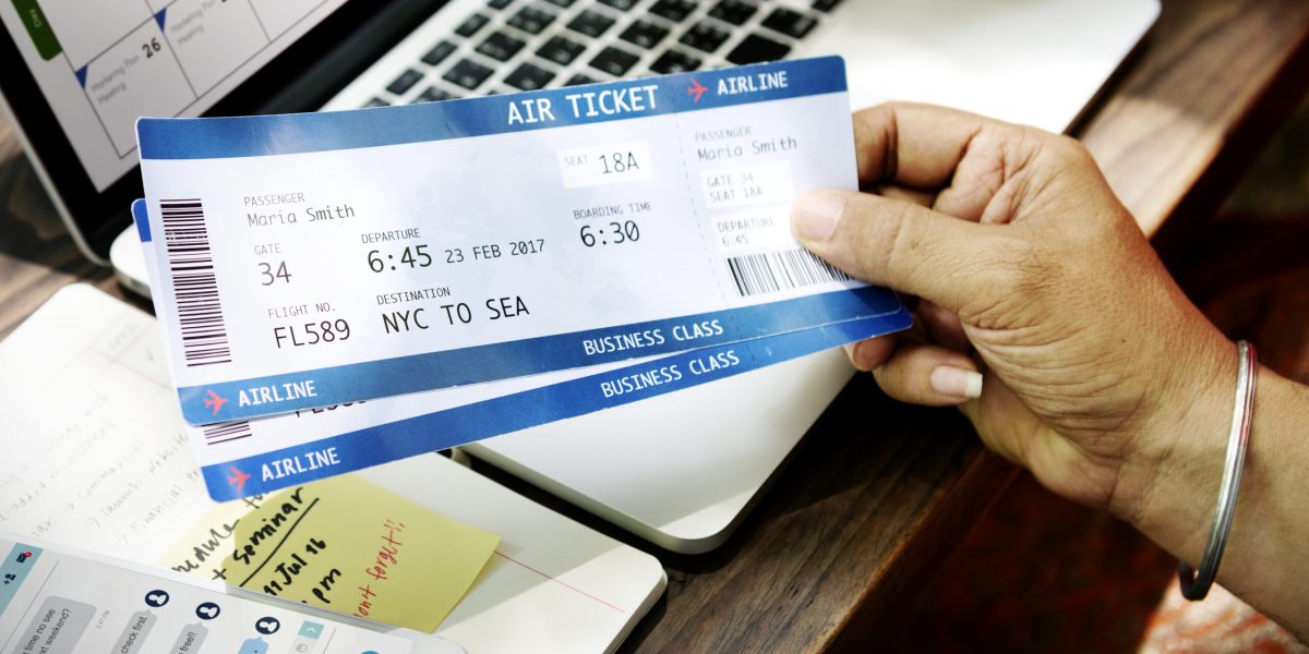 Bilete de avion mai ieftine în 2026: Trucuri noi ca să zbori ieftin!