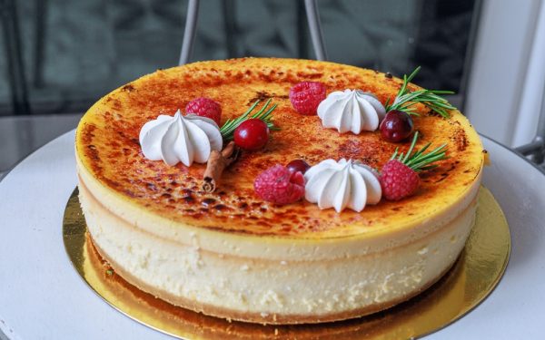 Deliciul polonez: Pasca cremoasă care redefinește gustul tradițional