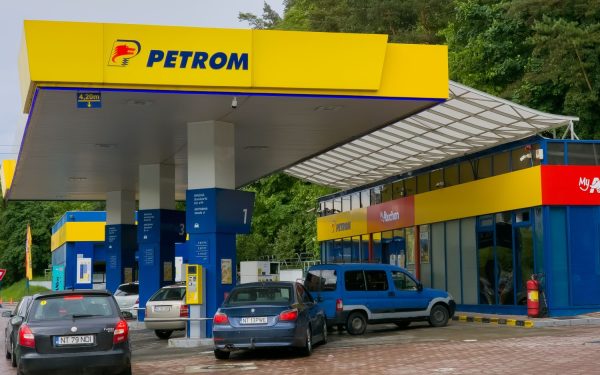 Motorina și benzina FAC SCUMPE: Prețuri record la pompă în România