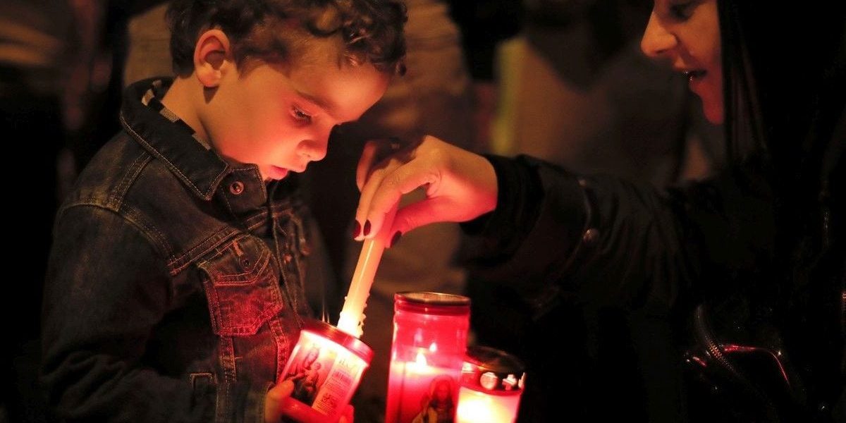 Focul de Paște, un pericol? Măsuri vitale la biserică și acasă