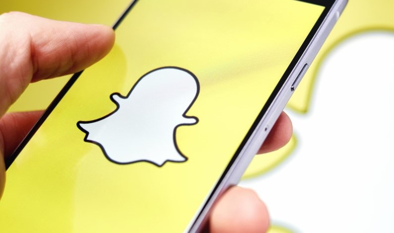 Concedieri MASIVE la Snapchat: Compania-mamă dă afară 1.000 de angajați din cauza IA