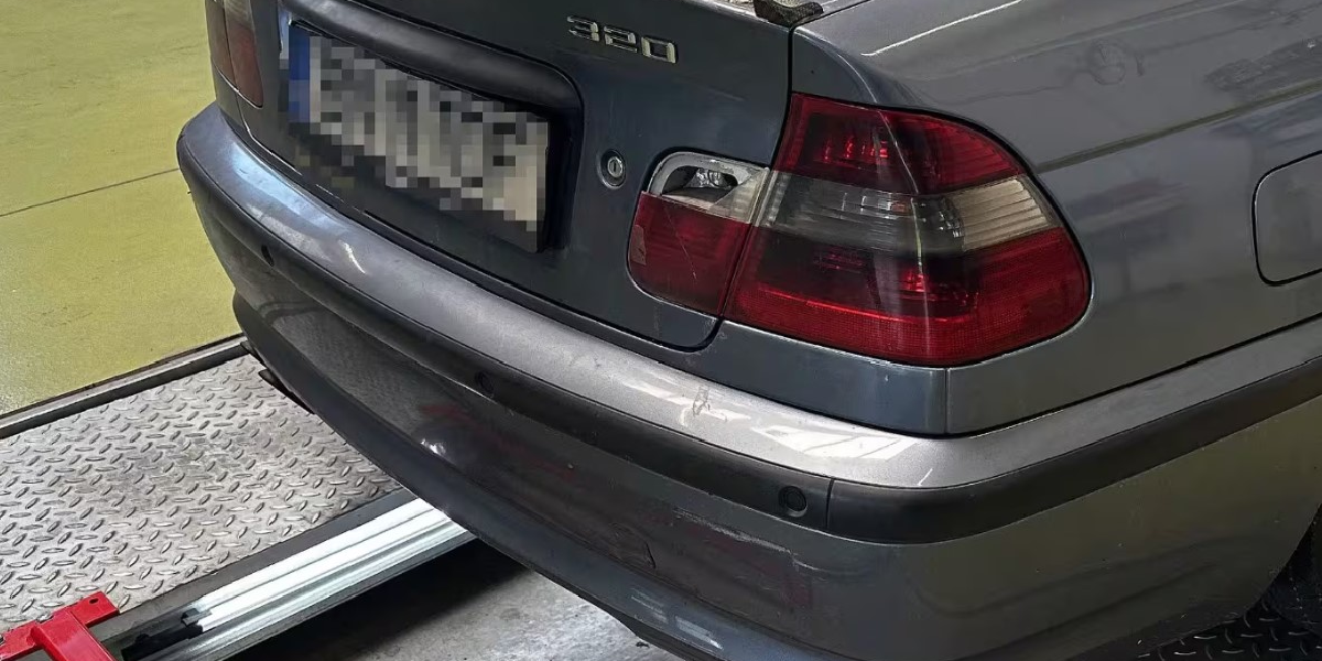 Șoferul din România, amendat cu 2.800 de euro în Elveția: Mașina, „un miracol”