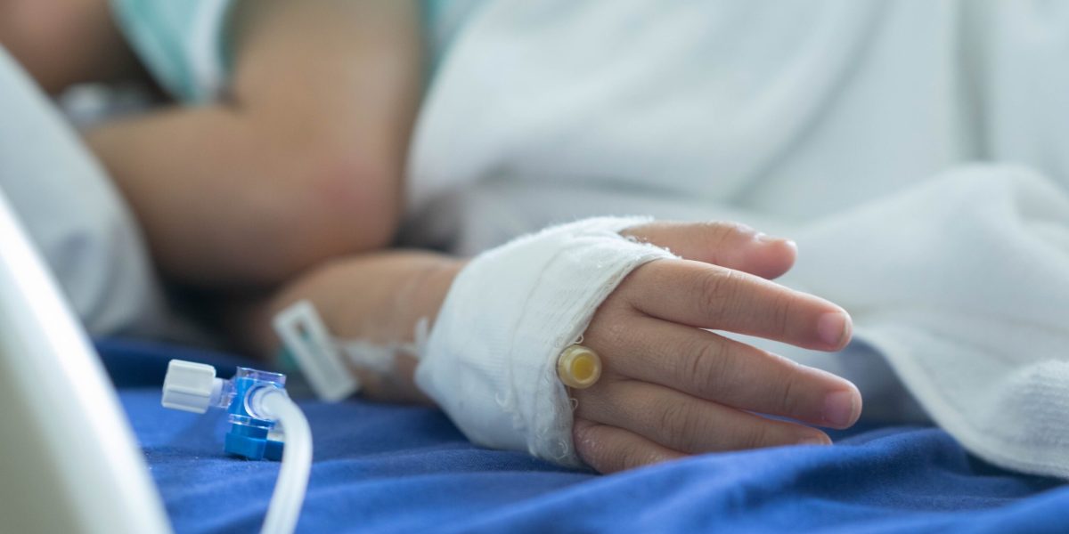 Copii infectați cu HIV, coșmar medieval într-un spital: Seringi refolosite