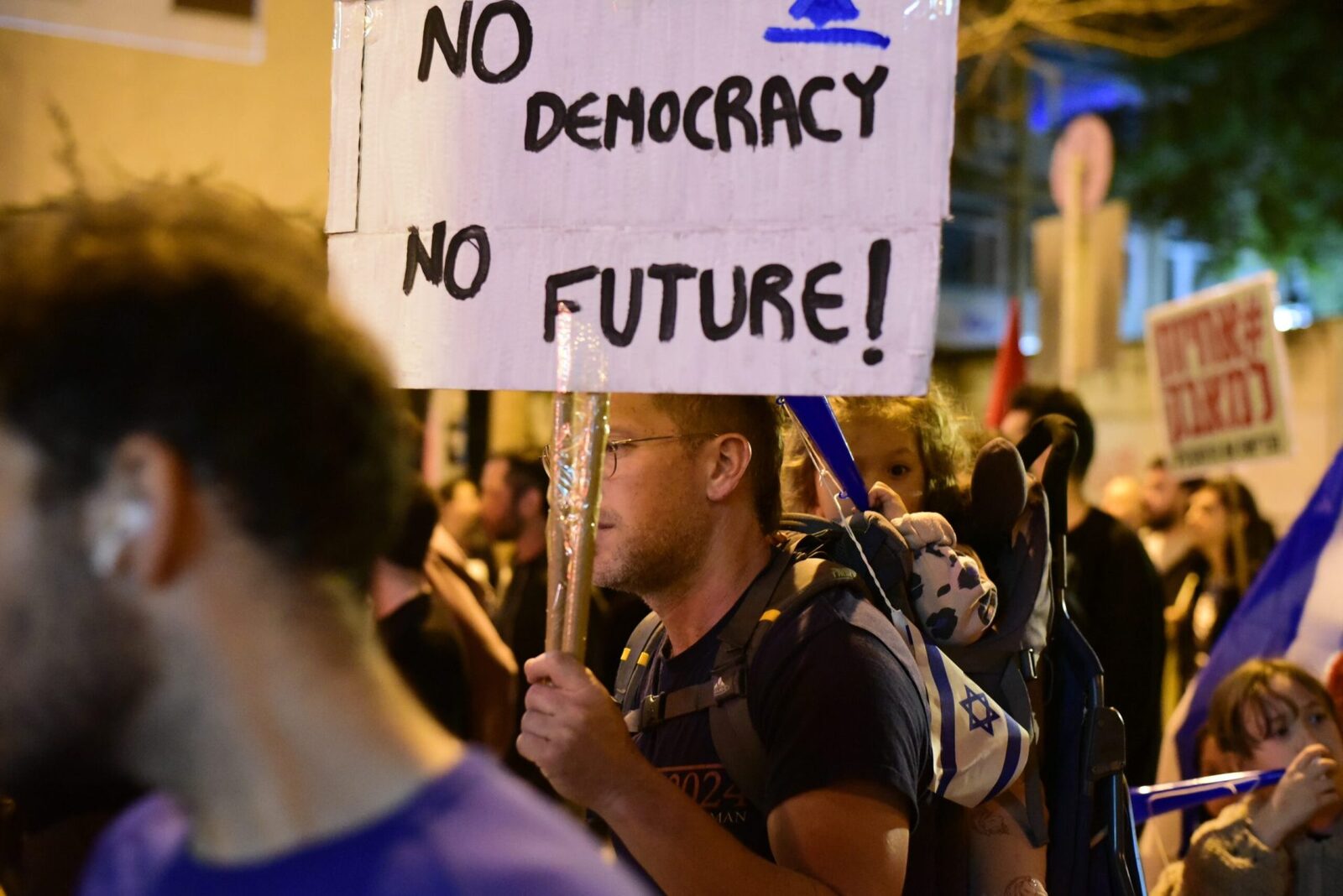 Ce vești ne aduce recentul raport despre democrație? Donald Trump, pe val?