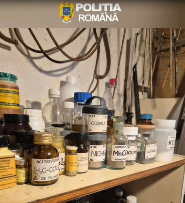 Tânăr reținut la Galați, după ce a făcut experimente chimice. 72 kg de substanțe periculoase, găsite de polițiști