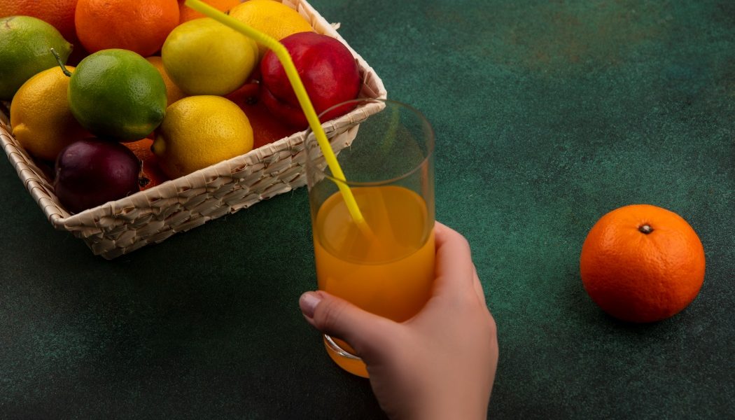 Sucul de fructe și glicemia: Ce spun, de fapt, experții despre impactul ei?
