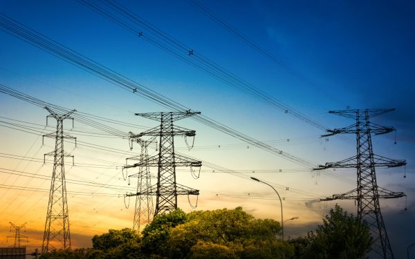 Bolojan vrea prețuri mai mici la energie. PNL, la butoane între 2019-2025