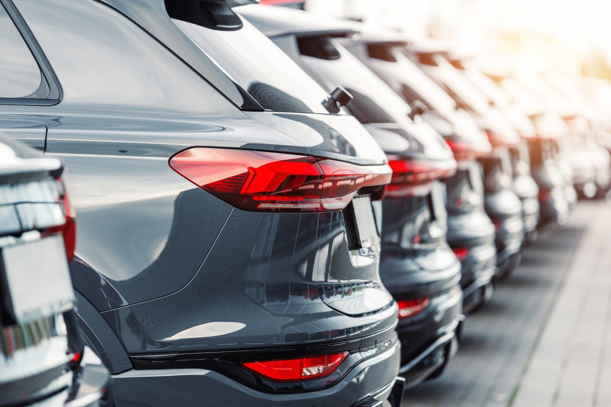 Piața auto din România, în transformare: SUV-urile și electrificarea domină, în timp ce dieselul pierde teren Piața auto din România începe anul 2026 cu schimbări majore, arată o analiză recentă a platformei Autovit, concentrând atenția asupra preferințelor în schimbare ale românilor