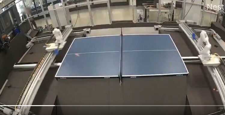 Robotul de tenis uimește: Bate jucători iscusiți, chiar și pe Mircea Lucescu