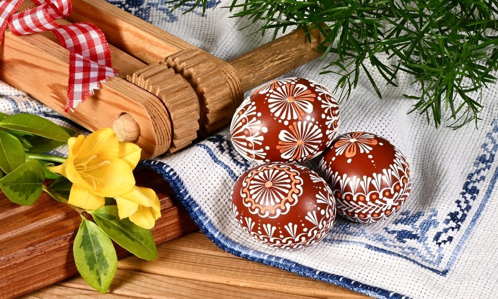 Tradiții de Paște păstrate din străbuni de România