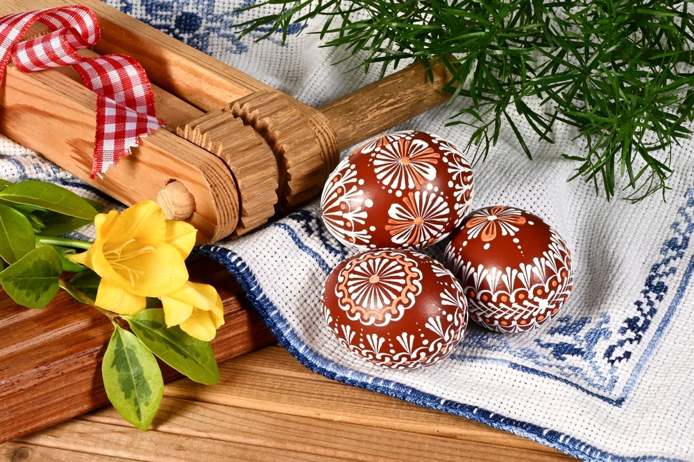 Tradiții de Paște păstrate din străbuni de România