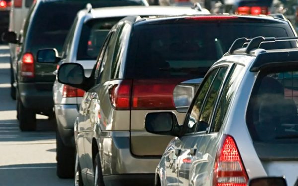 Agitație rutieră de weekend: Aglomerație pe A1 și DN1, vineri după-amiaza