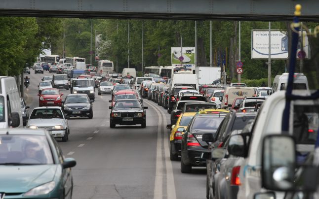 Blocaj pe DN1 spre București: Poliția recomandă rute ocolitoare, zona Predeal
