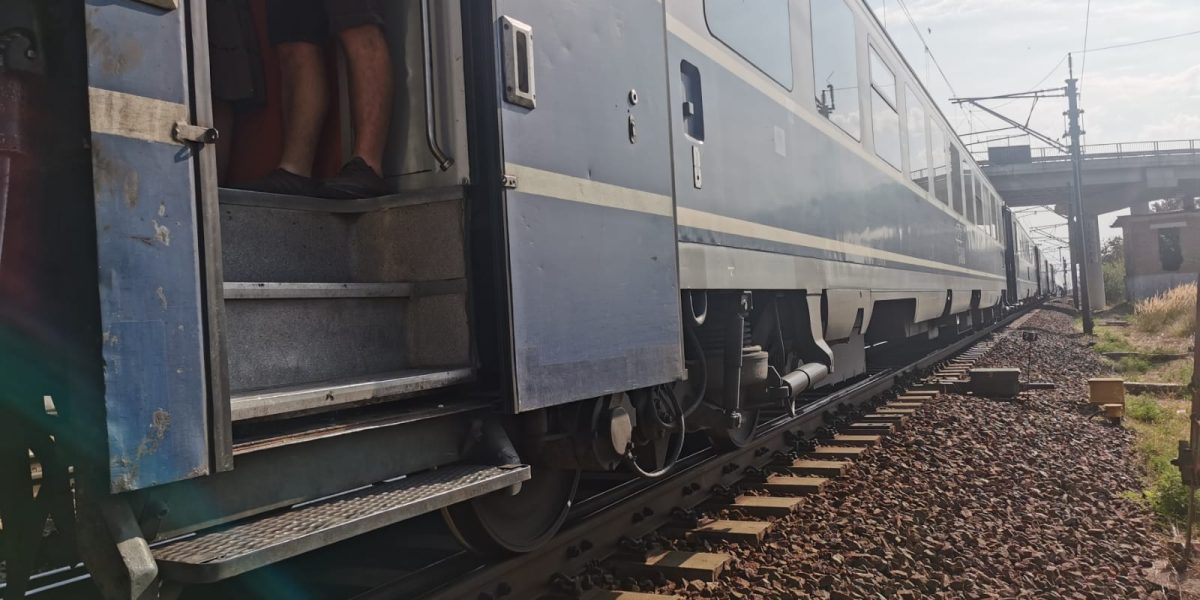 Trenul Constanța-Mangalia, doar de 1 Mai: CFR dă drumul, apoi închide