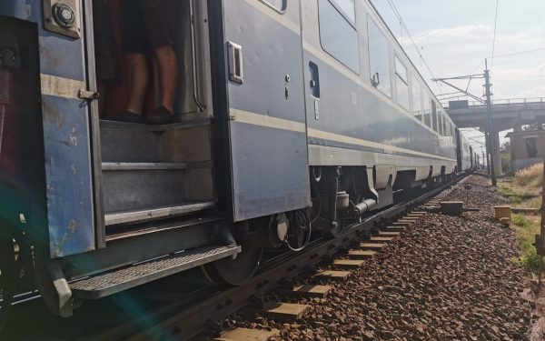 Trenul Constanța-Mangalia, doar de 1 Mai: CFR dă drumul, apoi închide