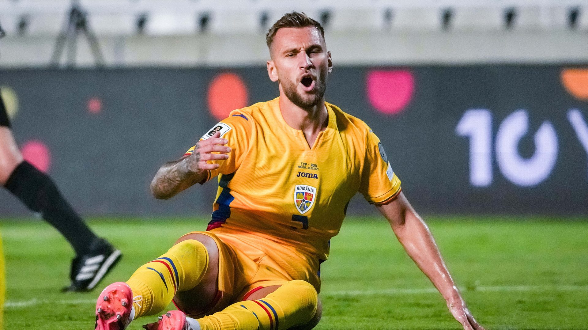 Mihai Stoica, președintele Consiliului de Administrație de la FCSB, a dezvăluit că Gigi Becali ar putea oferi atacantului Denis Drăguș un salariu de 1.000.000 de euro anual, într-un eventual transfer