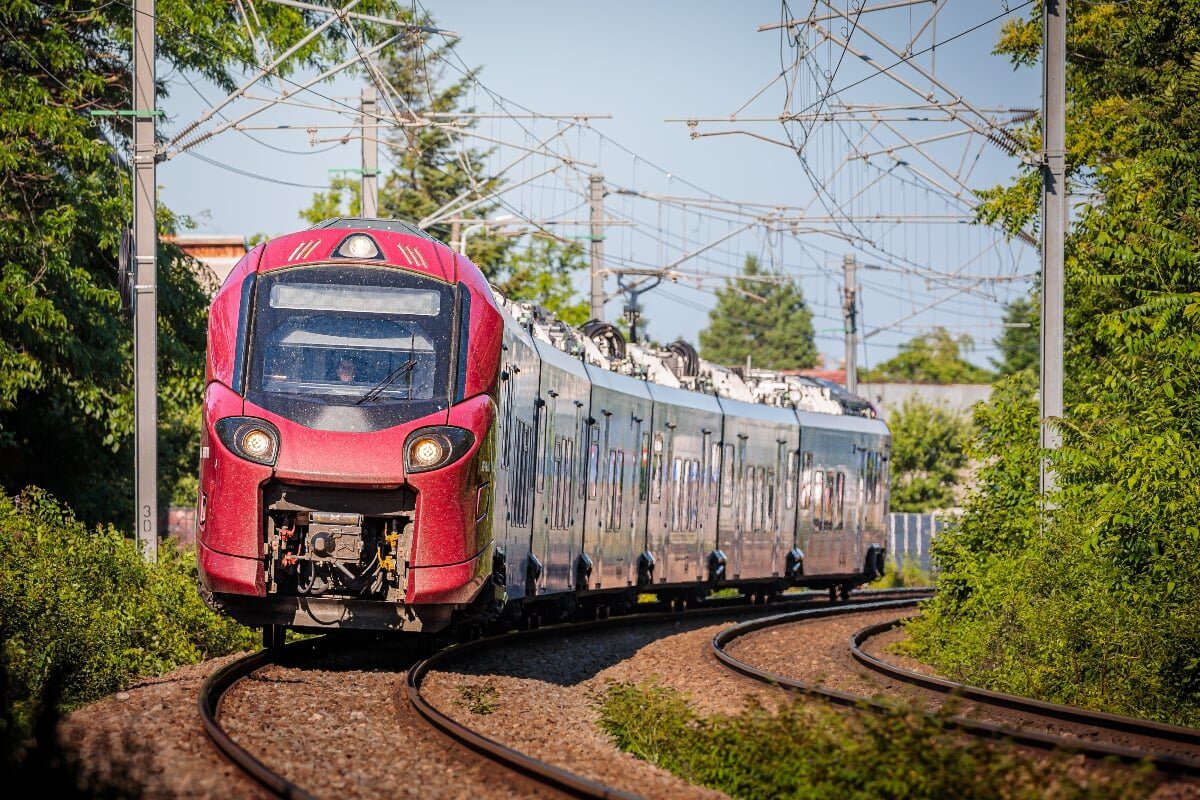 Trenurile spre Constanța, BLOCATE: O femeie a MURIT, lovită de tren între Valu lui Traian și Basarabi