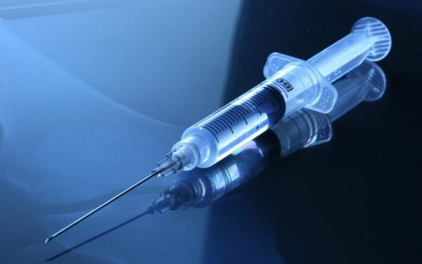 Vaccinul antigripal luptă cu Alzheimer: Cercetătorii dezvăluie detalii despre dozaj